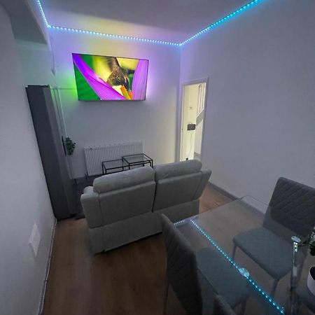 M&C Guest House Birkenhead Exteriör bild