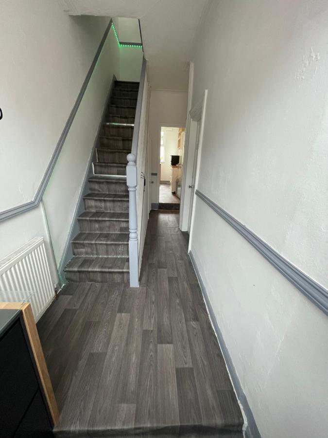 M&C Guest House Birkenhead Exteriör bild